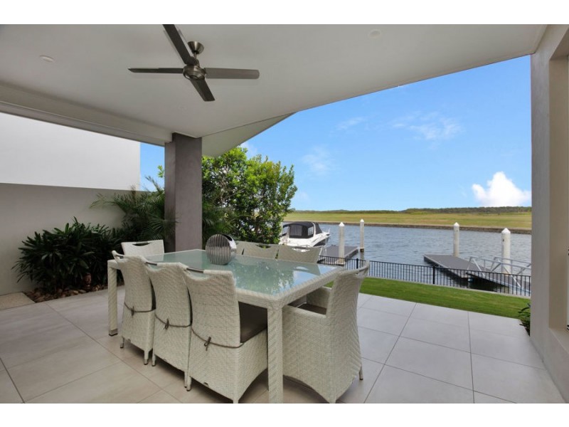 9 Paradise Parade, Jacobs Well QLD 4208