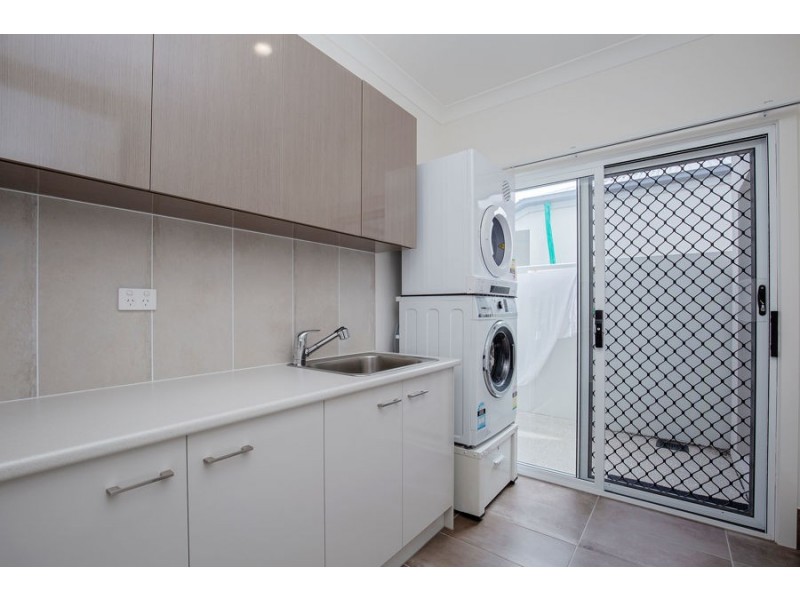 9 Paradise Parade, Jacobs Well QLD 4208