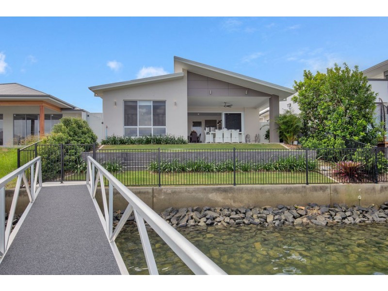 9 Paradise Parade, Jacobs Well QLD 4208
