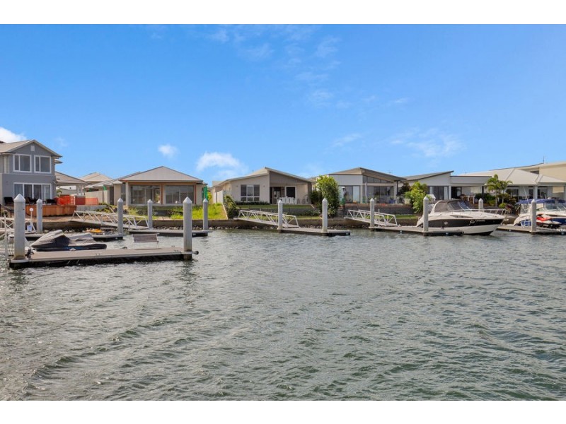 9 Paradise Parade, Jacobs Well QLD 4208
