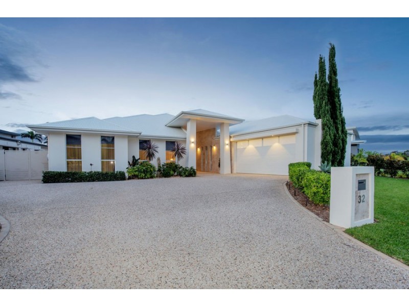 32 Marina Parade, Jacobs Well QLD 4208