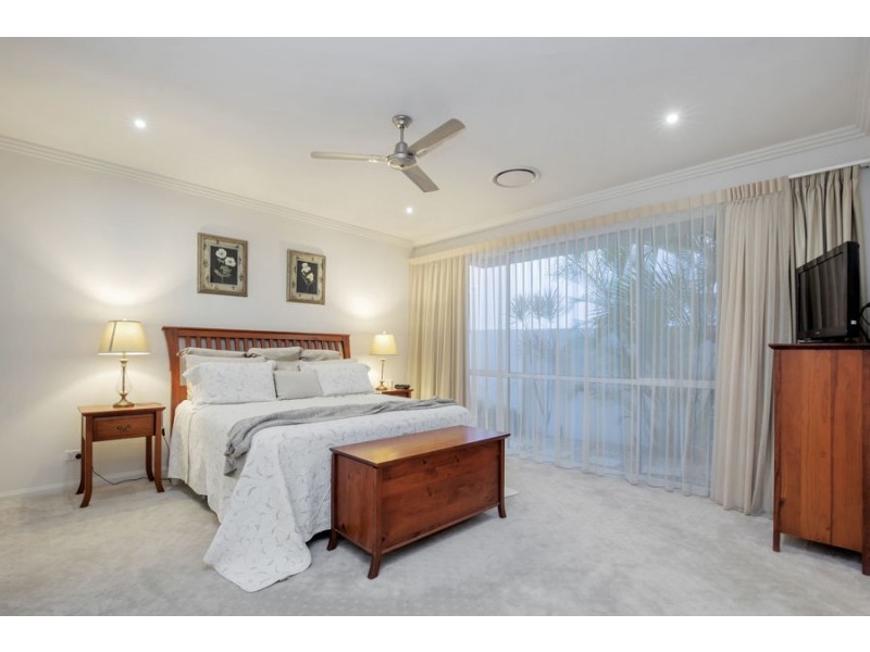 32 Marina Parade, Jacobs Well QLD 4208