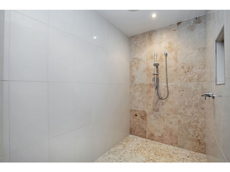 32 Marina Parade, Jacobs Well QLD 4208