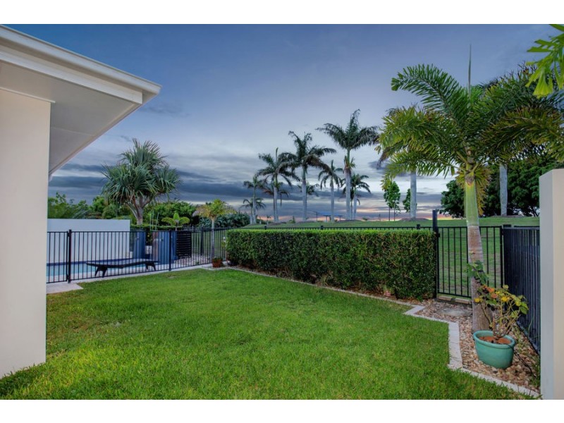 32 Marina Parade, Jacobs Well QLD 4208