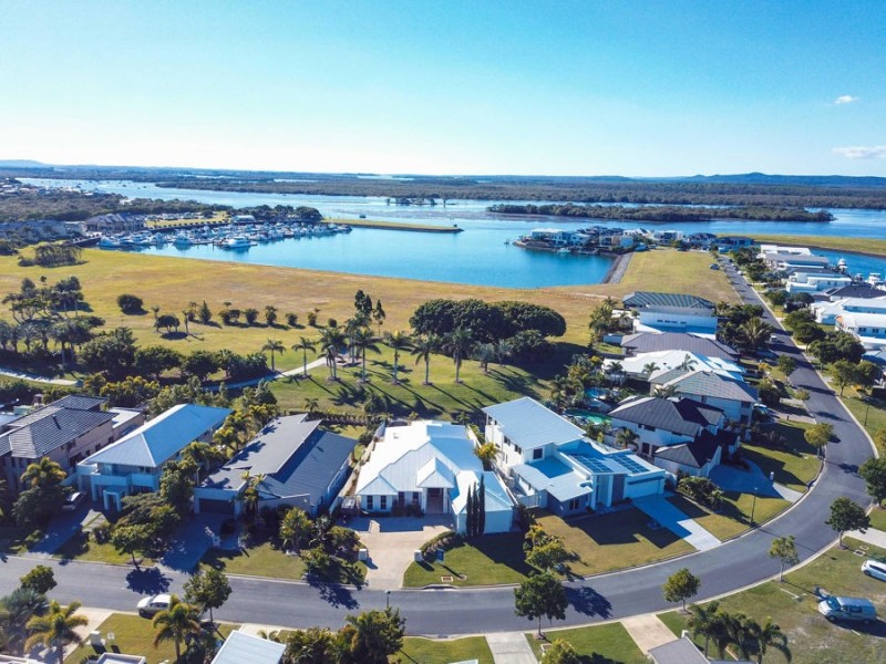32 Marina Parade, Jacobs Well QLD 4208