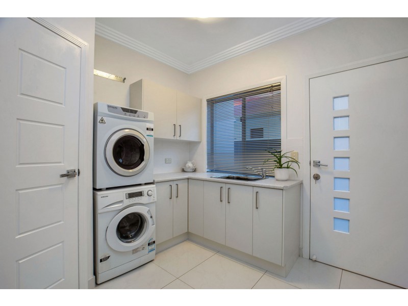 11 Marina Parade, Jacobs Well QLD 4208