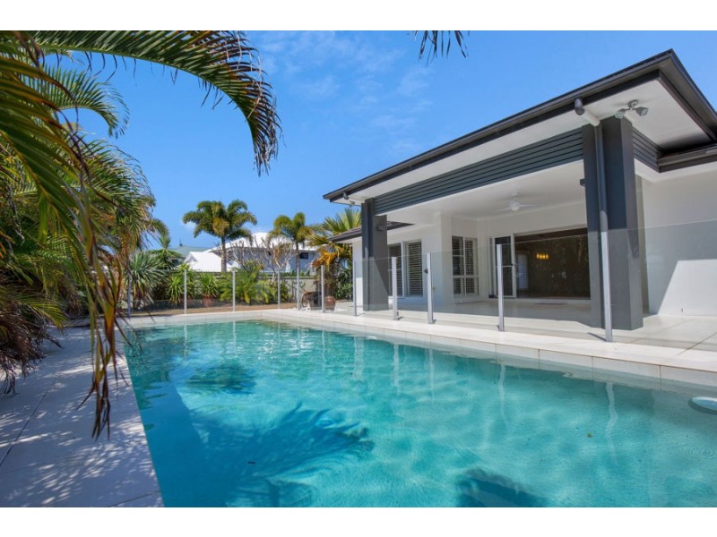 14 Marina Parade, Jacobs Well QLD 4208