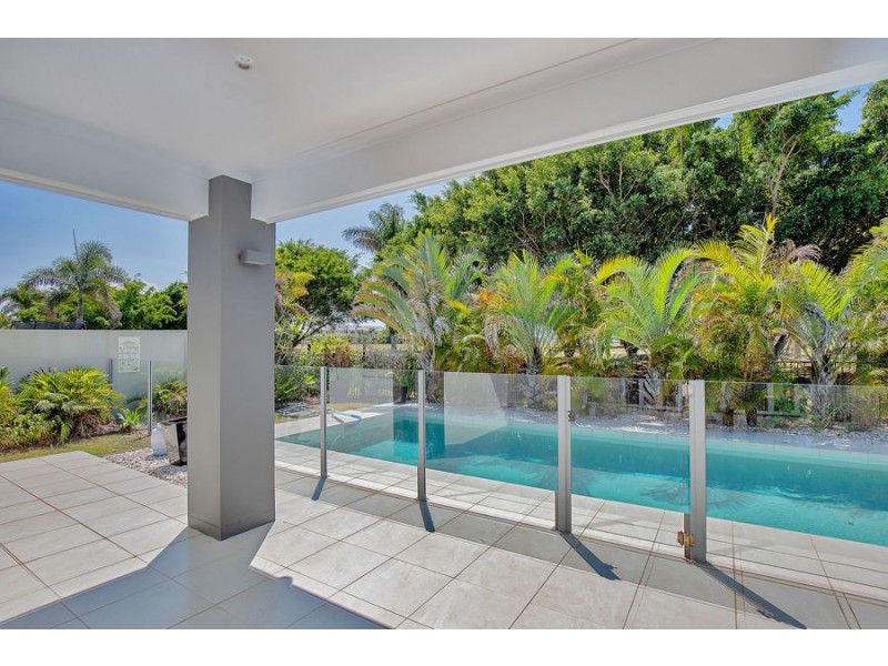 14 Marina Parade, Jacobs Well QLD 4208
