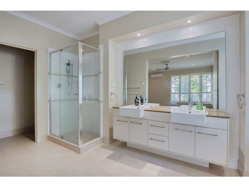 14 Marina Parade, Jacobs Well QLD 4208