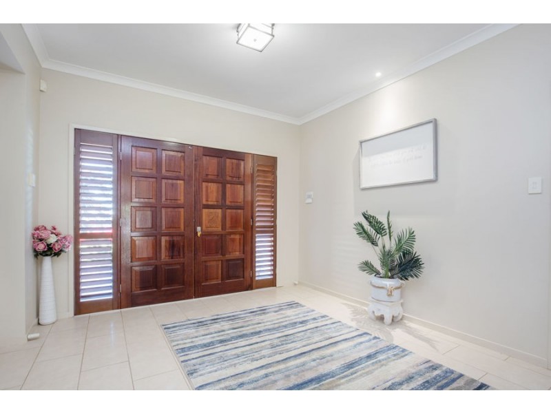 14 Marina Parade, Jacobs Well QLD 4208