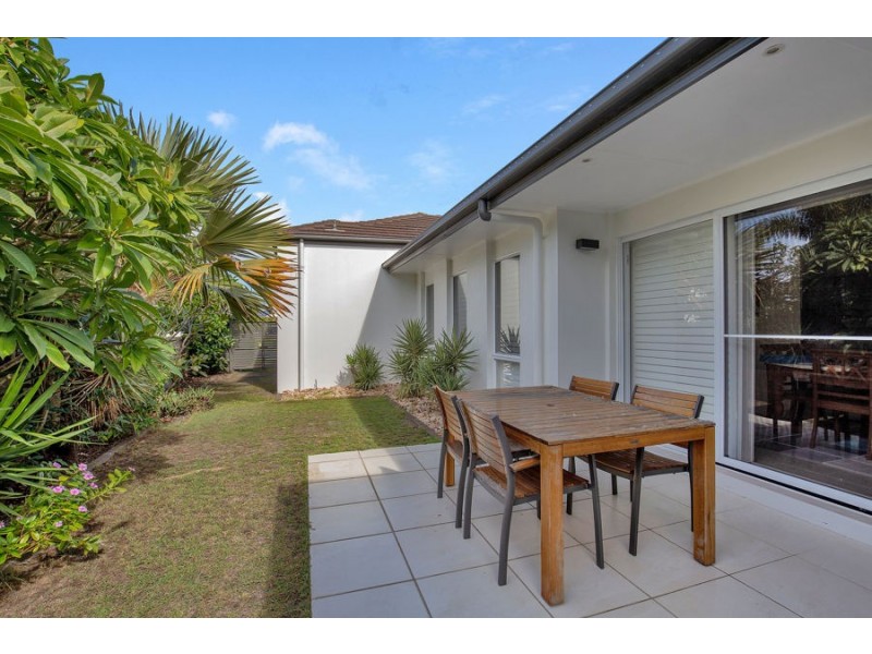 14 Marina Parade, Jacobs Well QLD 4208