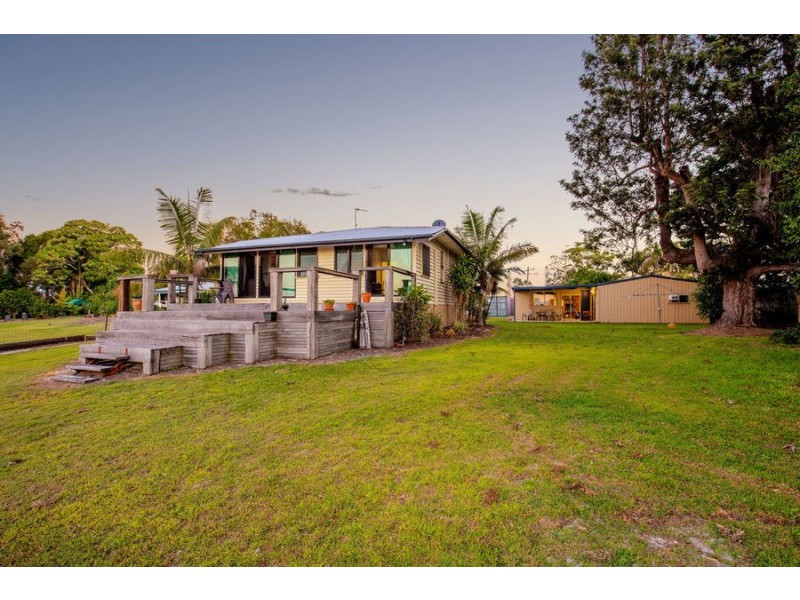 6 Bay Drive, Jacobs Well QLD 4208