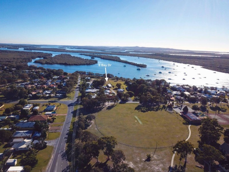 6 Bay Drive, Jacobs Well QLD 4208