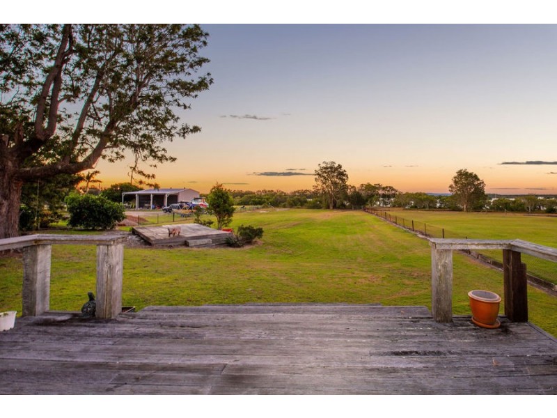 6 Bay Drive, Jacobs Well QLD 4208