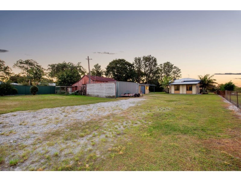 6 Bay Drive, Jacobs Well QLD 4208