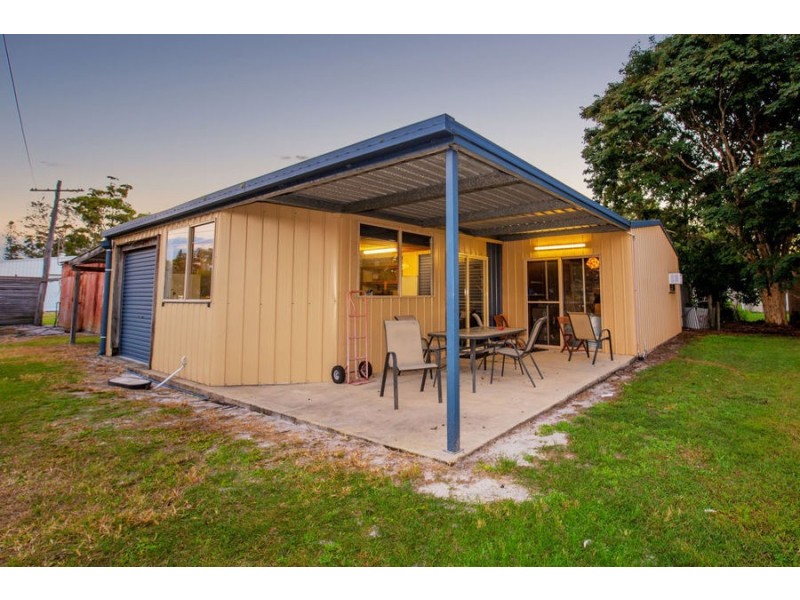 6 Bay Drive, Jacobs Well QLD 4208