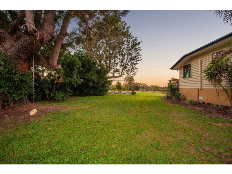 6 Bay Drive, Jacobs Well QLD 4208