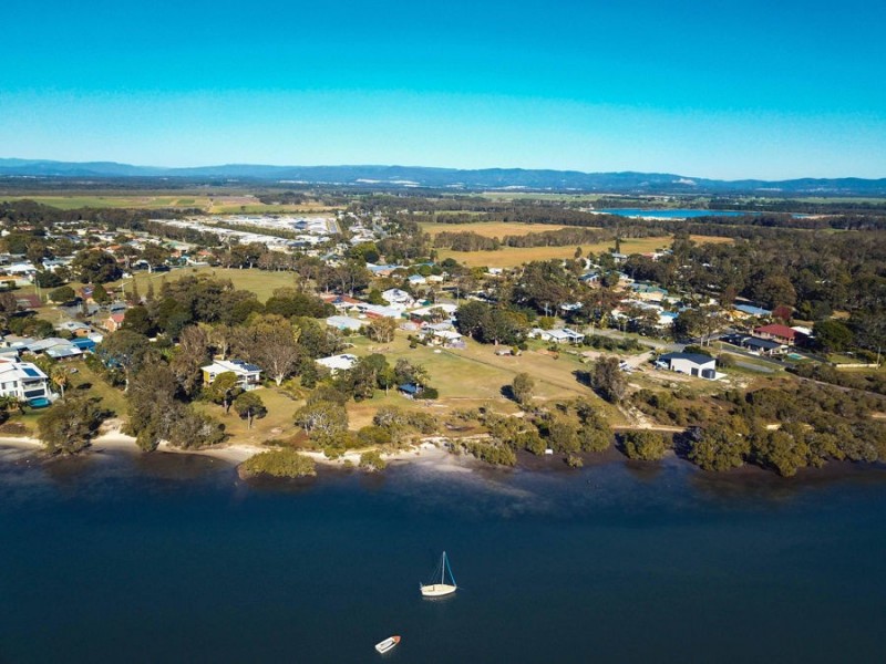 6 Bay Drive, Jacobs Well QLD 4208