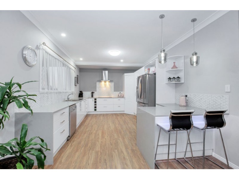 140 Barbaralla Drive, Springwood QLD 4127