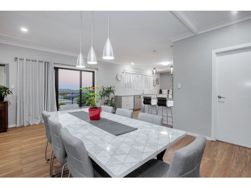 140 Barbaralla Drive, Springwood QLD 4127