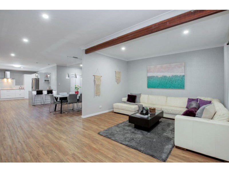 140 Barbaralla Drive, Springwood QLD 4127