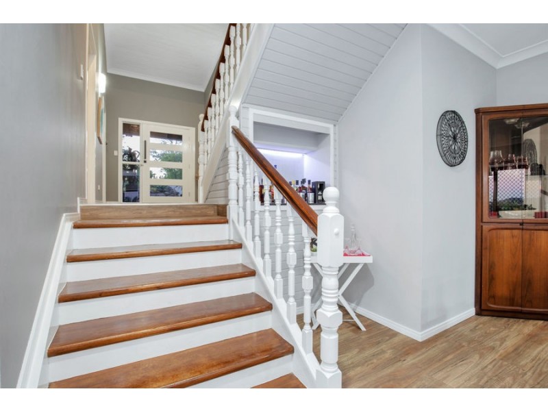 140 Barbaralla Drive, Springwood QLD 4127