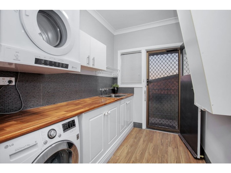 140 Barbaralla Drive, Springwood QLD 4127