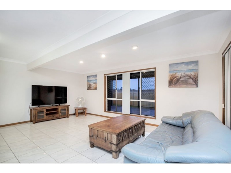 35 Esplanade, Jacobs Well QLD 4208
