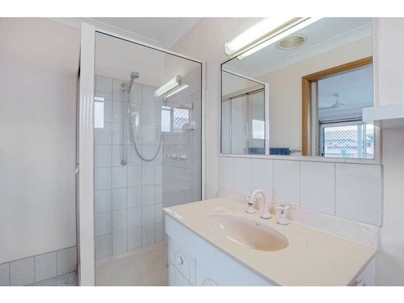 35 Esplanade, Jacobs Well QLD 4208