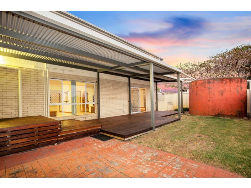 35 Esplanade, Jacobs Well QLD 4208