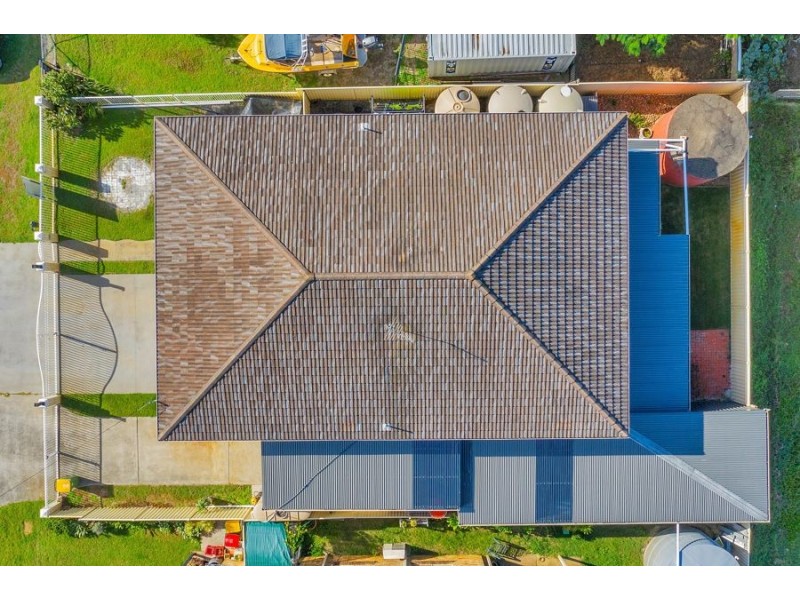 35 Esplanade, Jacobs Well QLD 4208