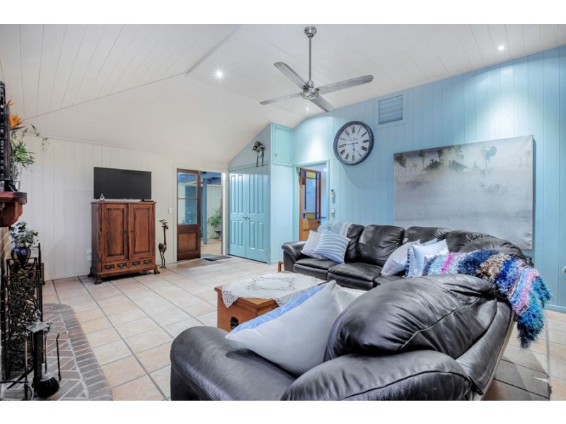 308 Cabbage Tree Point Road, Steiglitz QLD 4207
