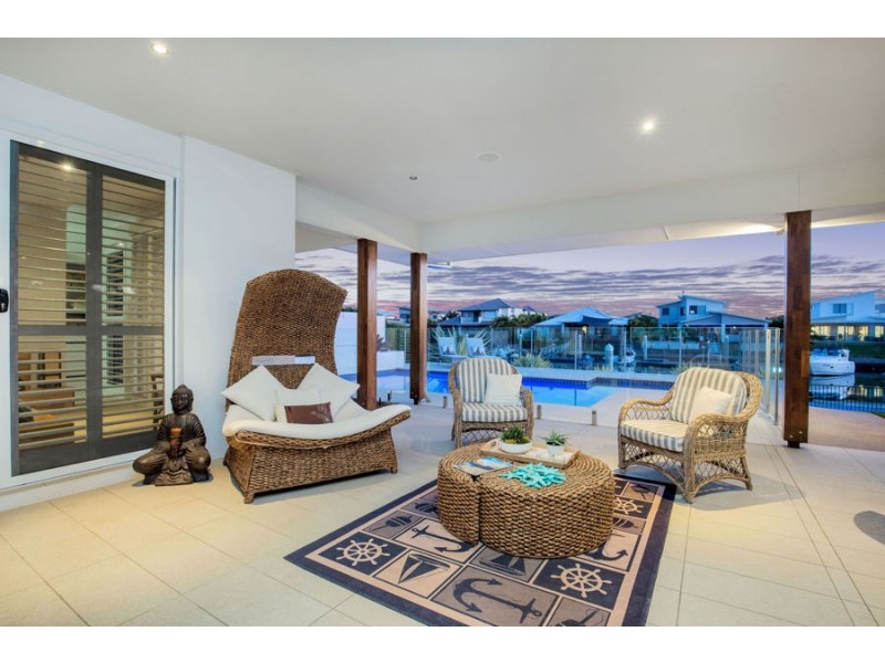 8 Sunset Place, Jacobs Well QLD 4208