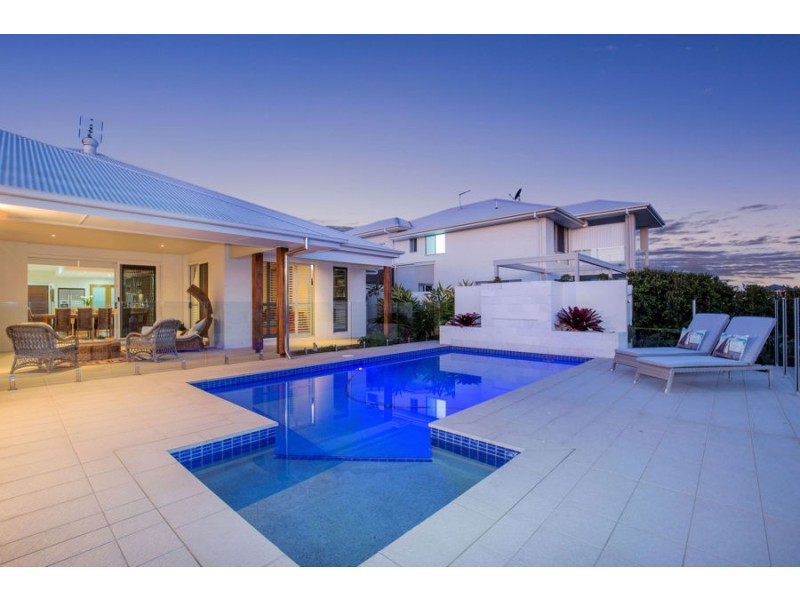 8 Sunset Place, Jacobs Well QLD 4208