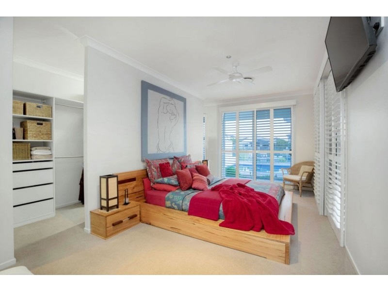 8 Sunset Place, Jacobs Well QLD 4208