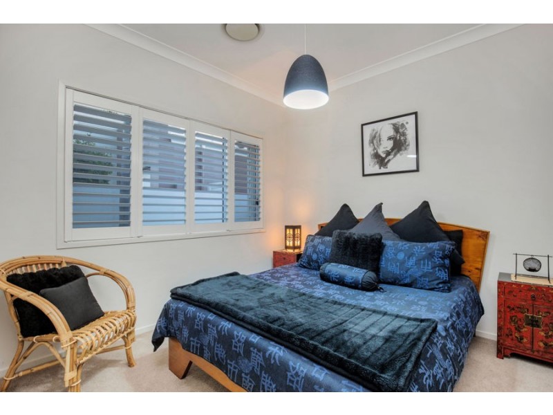 8 Sunset Place, Jacobs Well QLD 4208