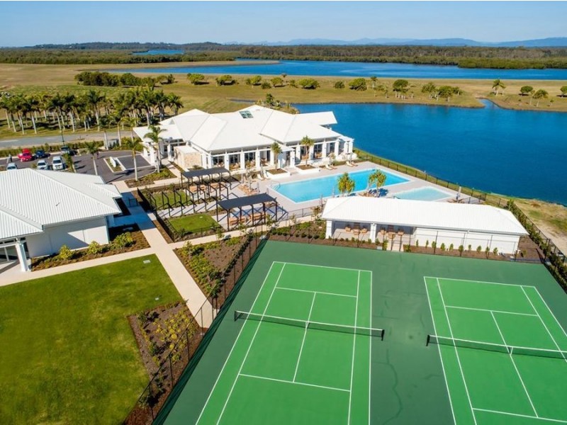 8 Sunset Place, Jacobs Well QLD 4208