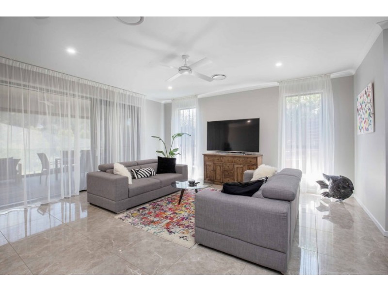 8 Josephine Road, Coomera Waters QLD 4209
