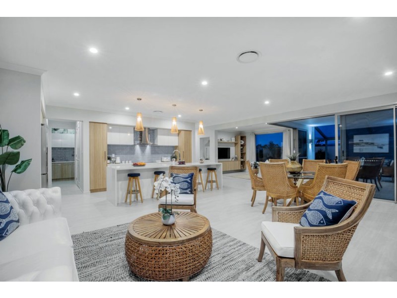 49 Poinciana Place, Jacobs Well QLD 4208