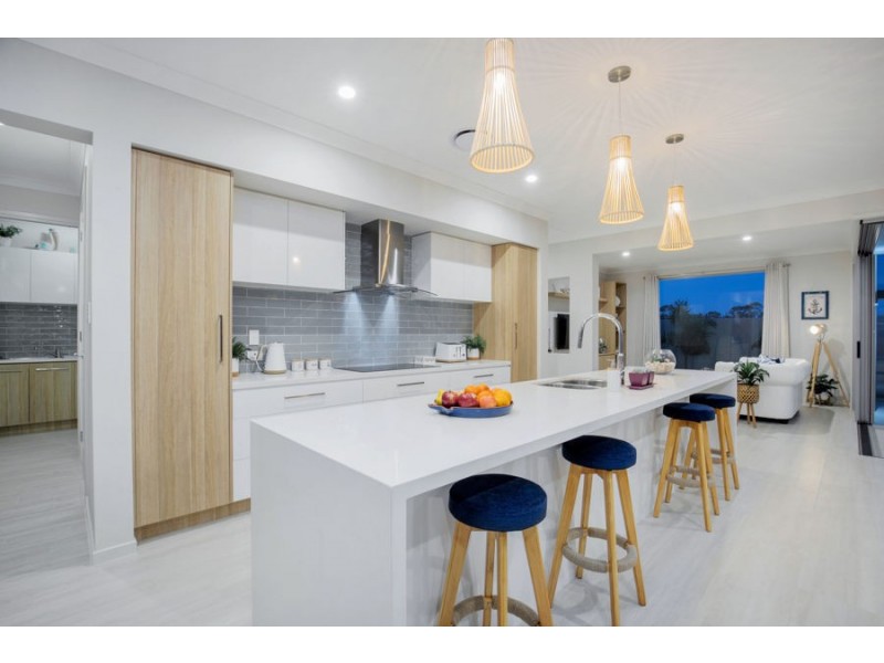 49 Poinciana Place, Jacobs Well QLD 4208