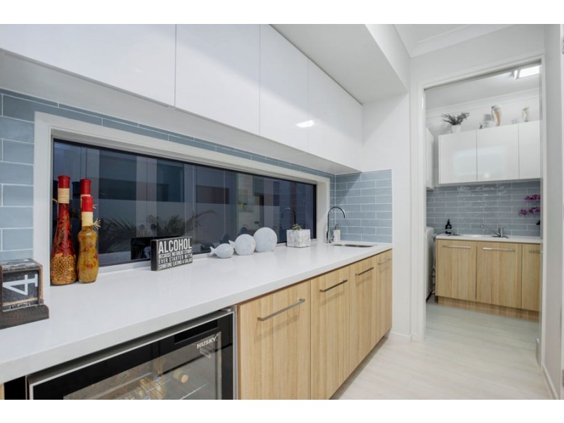 49 Poinciana Place, Jacobs Well QLD 4208