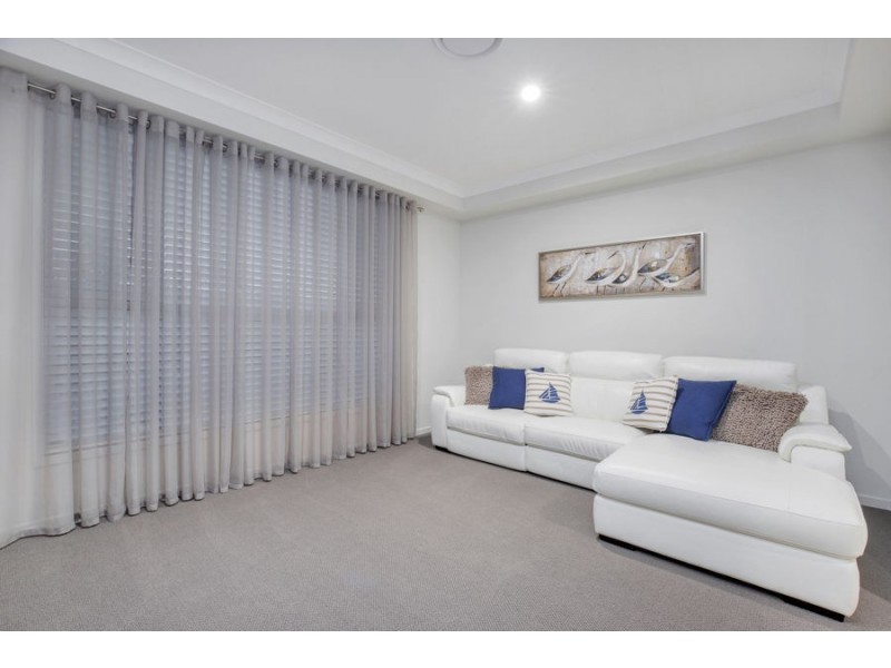 49 Poinciana Place, Jacobs Well QLD 4208