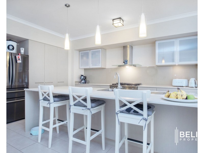 14 Marina Parade, Jacobs Well QLD 4208