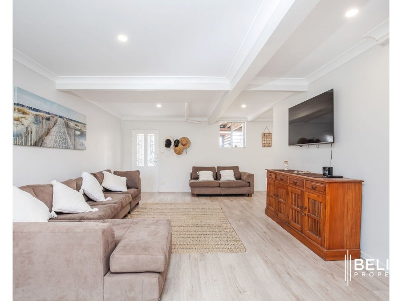 18 Hibiscus Street, Steiglitz QLD 4207