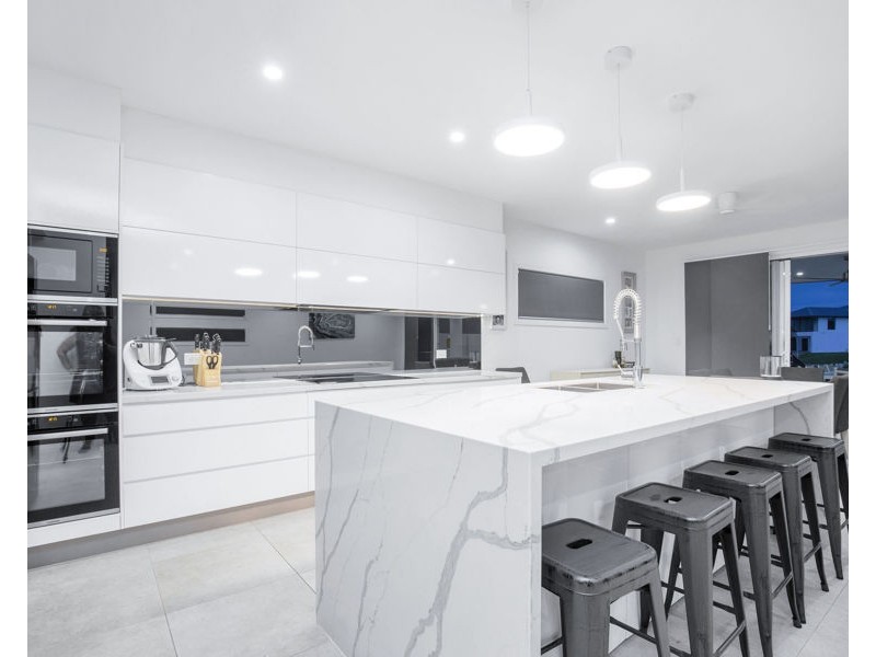 44 Moreton Drive, Jacobs Well QLD 4208