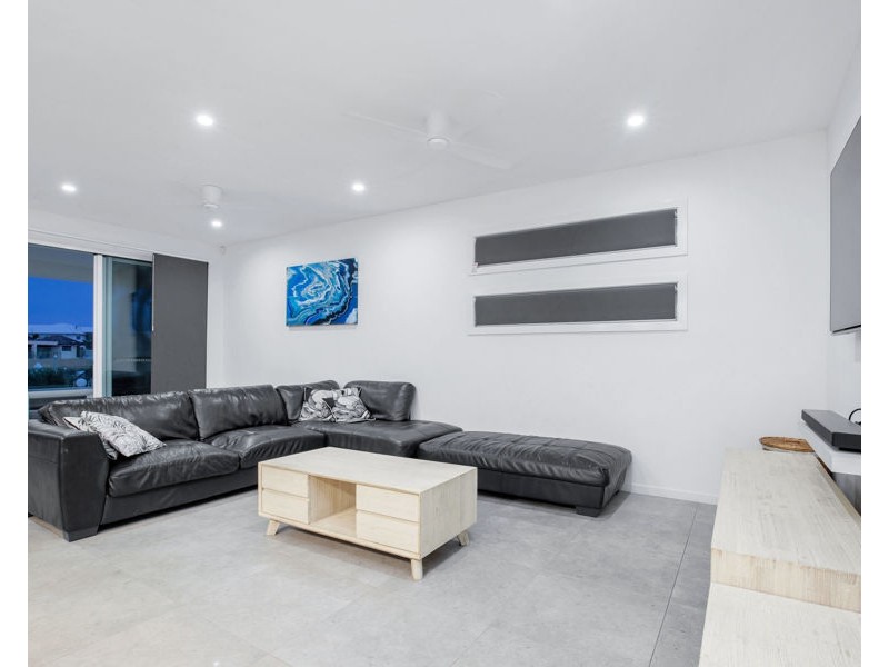 44 Moreton Drive, Jacobs Well QLD 4208