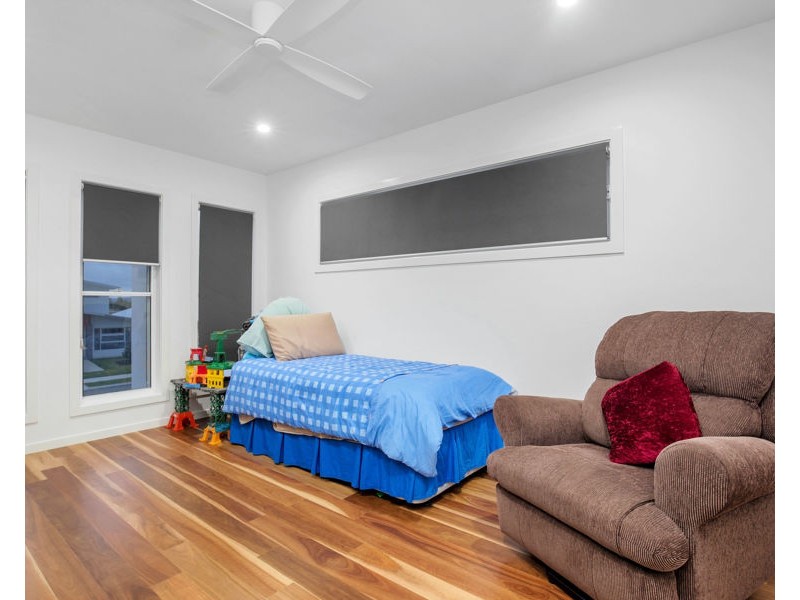 44 Moreton Drive, Jacobs Well QLD 4208