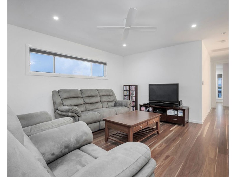 44 Moreton Drive, Jacobs Well QLD 4208