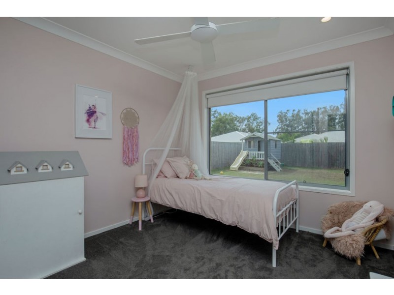 26 Bayside Avenue, Jacobs Well QLD 4208