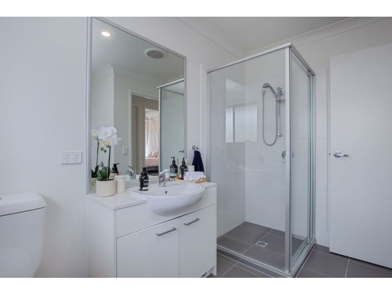 26 Bayside Avenue, Jacobs Well QLD 4208